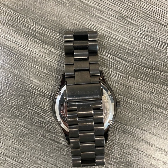 Men’s Michael Kors Watch - Picture 3 of 3